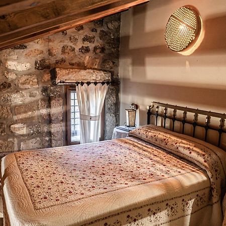 Casas Rurales Chon Alto Tajo Peralejos de las Truchas Luaran gambar