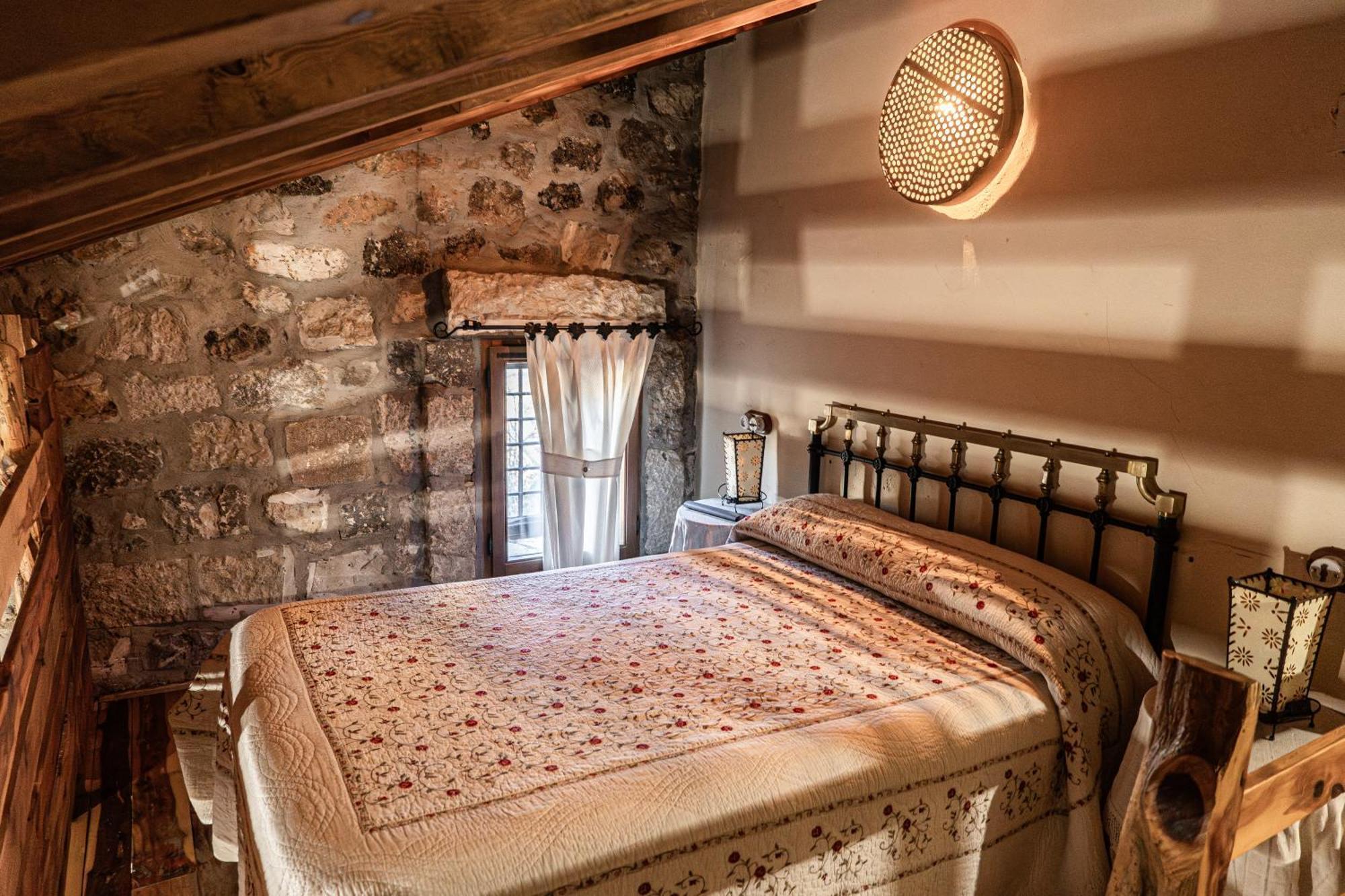 Casas Rurales Chon Alto Tajo Peralejos de las Truchas Luaran gambar